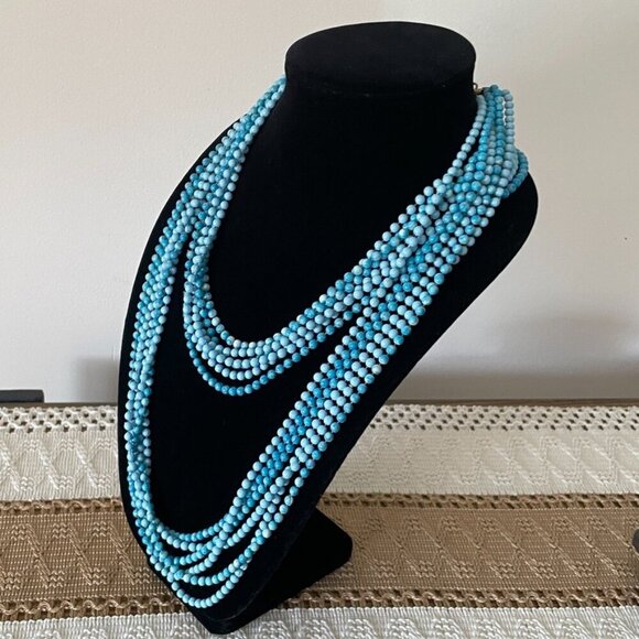 VINTAGE BEADED NECKLACE BLUE CIRCA 1970s - Picture 2 of 10